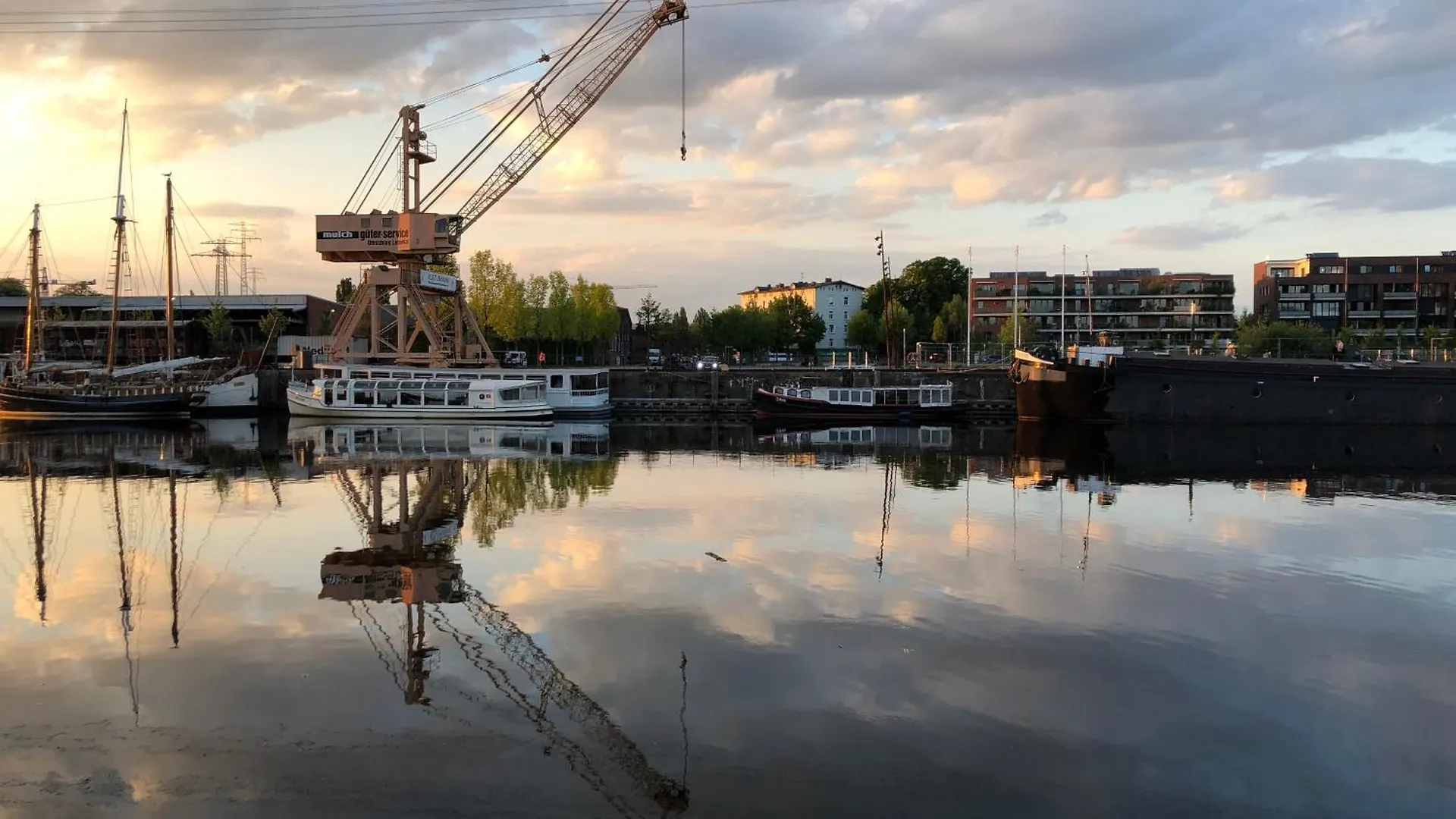 Bateau-hôtel Schiffshotel 